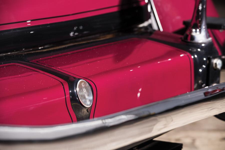 Детали экстерьера Cord L-29 Convertible 1931 года  (фото 49 из 51)